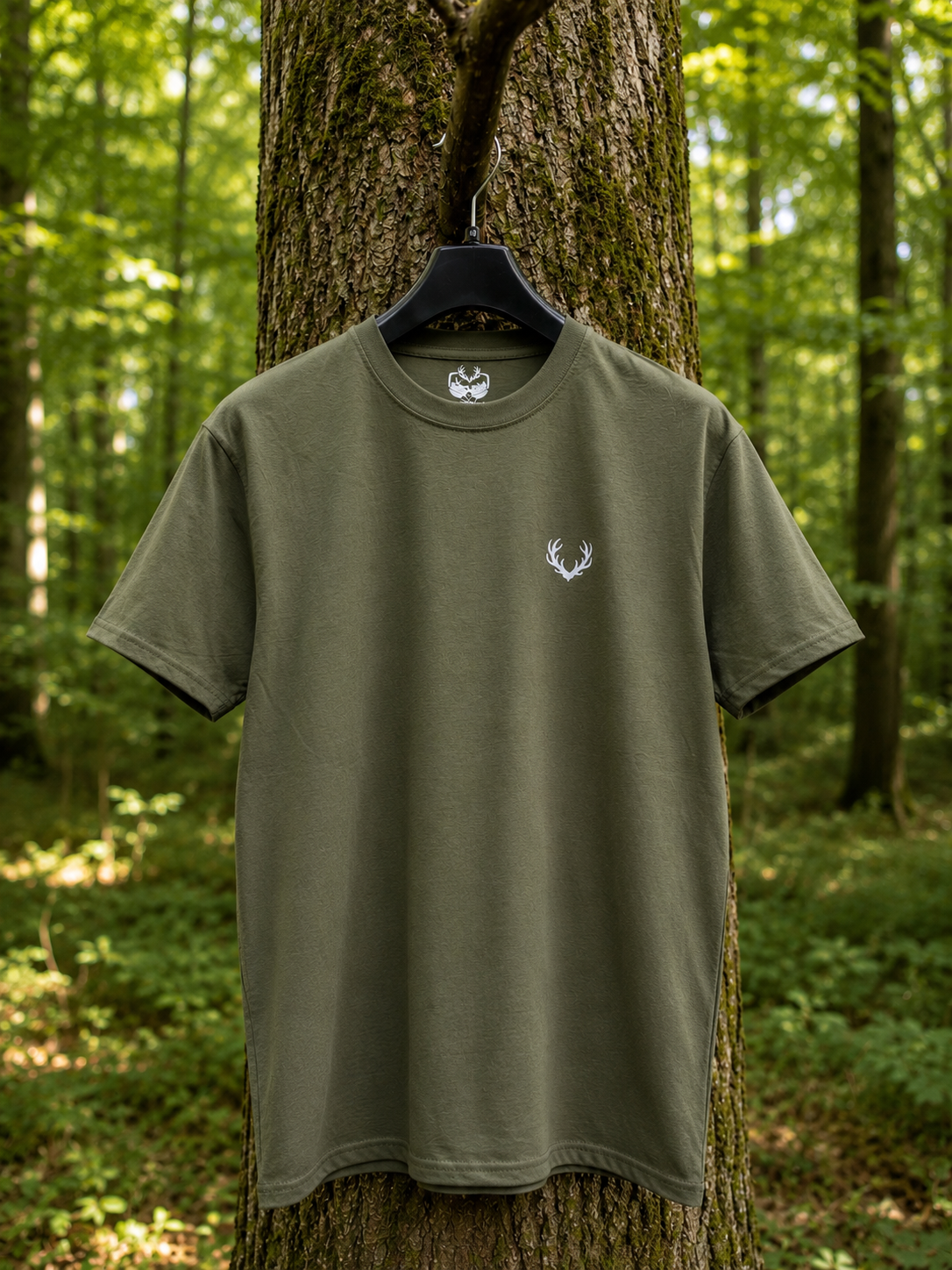 Landjung T-Shirt Oliv – FOREST BACKPRINT