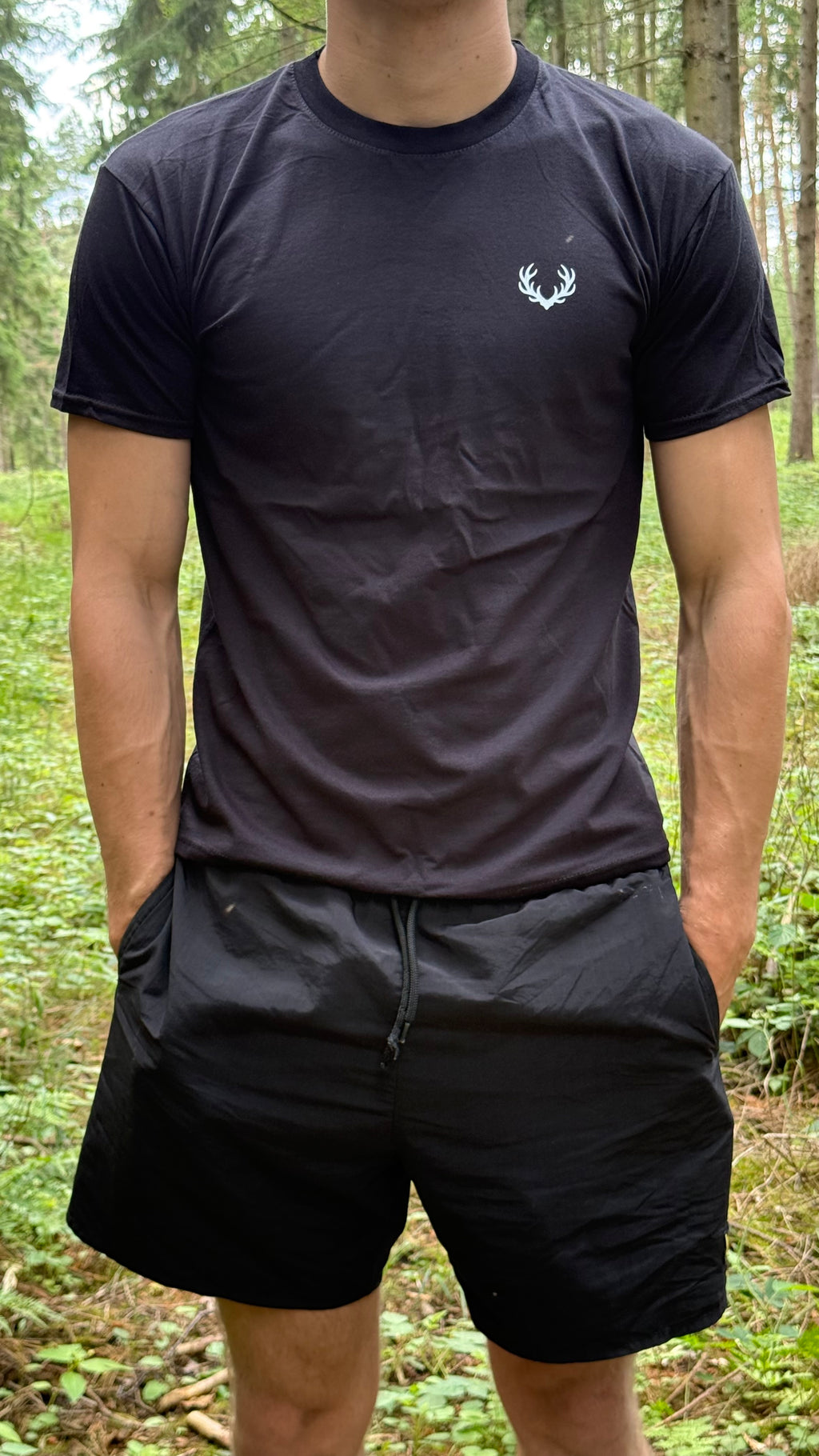 LandJung T-Shirt Schwarz – FOREST BACKPRINT