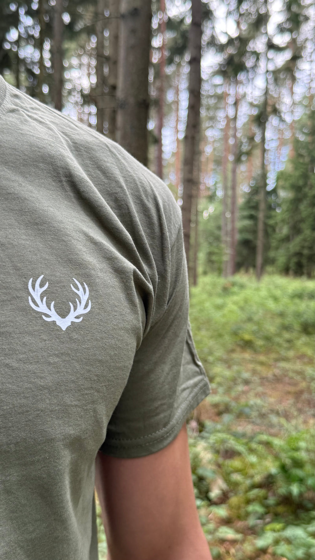 LandJung T-Shirt Oliv – Essential
